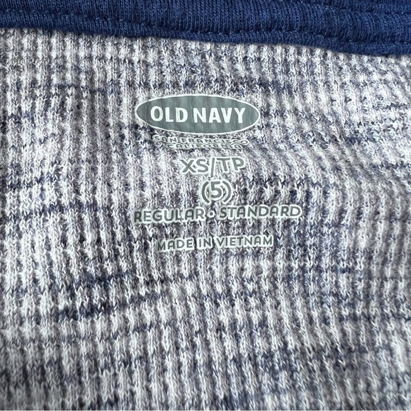 Old Navy Boy’s Navy Blue Waffle Knit Hooded Henley, Size XS (5) - Picture 5 of 6